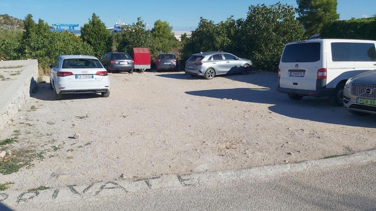 Voltera Parking Space Near The House Apartment