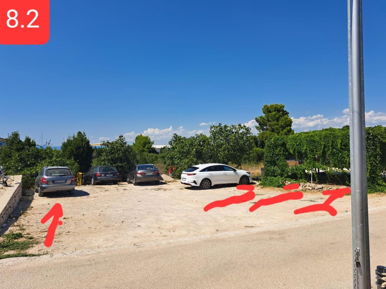 Voltera Parking Space Near The House * Betina (Sibenik-Knin)