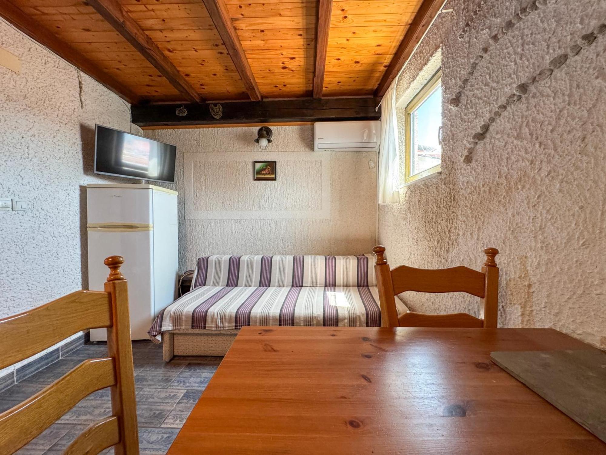 Apartment Voltera In Old Town, With Parking Nearby