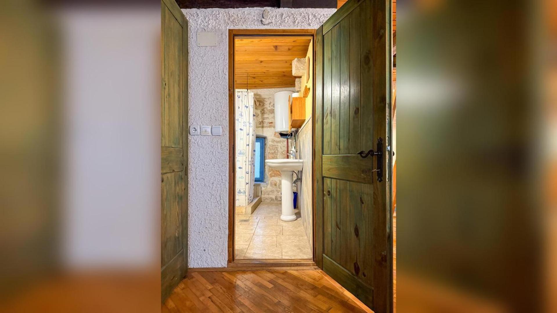 Apartment Voltera In Old Town, With Parking Nearby Betina (Sibenik-Knin)