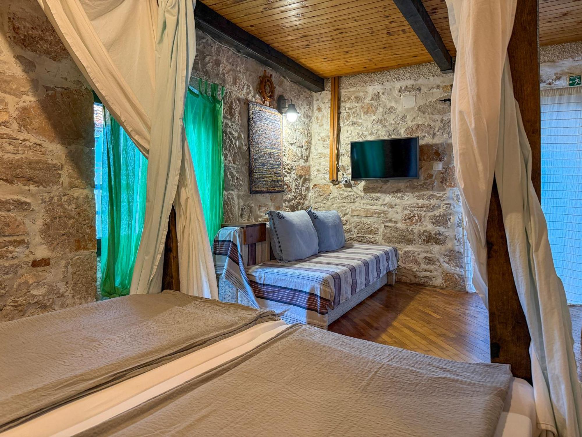 Apartment Voltera In Old Town, With Parking Nearby Betina (Sibenik-Knin)
