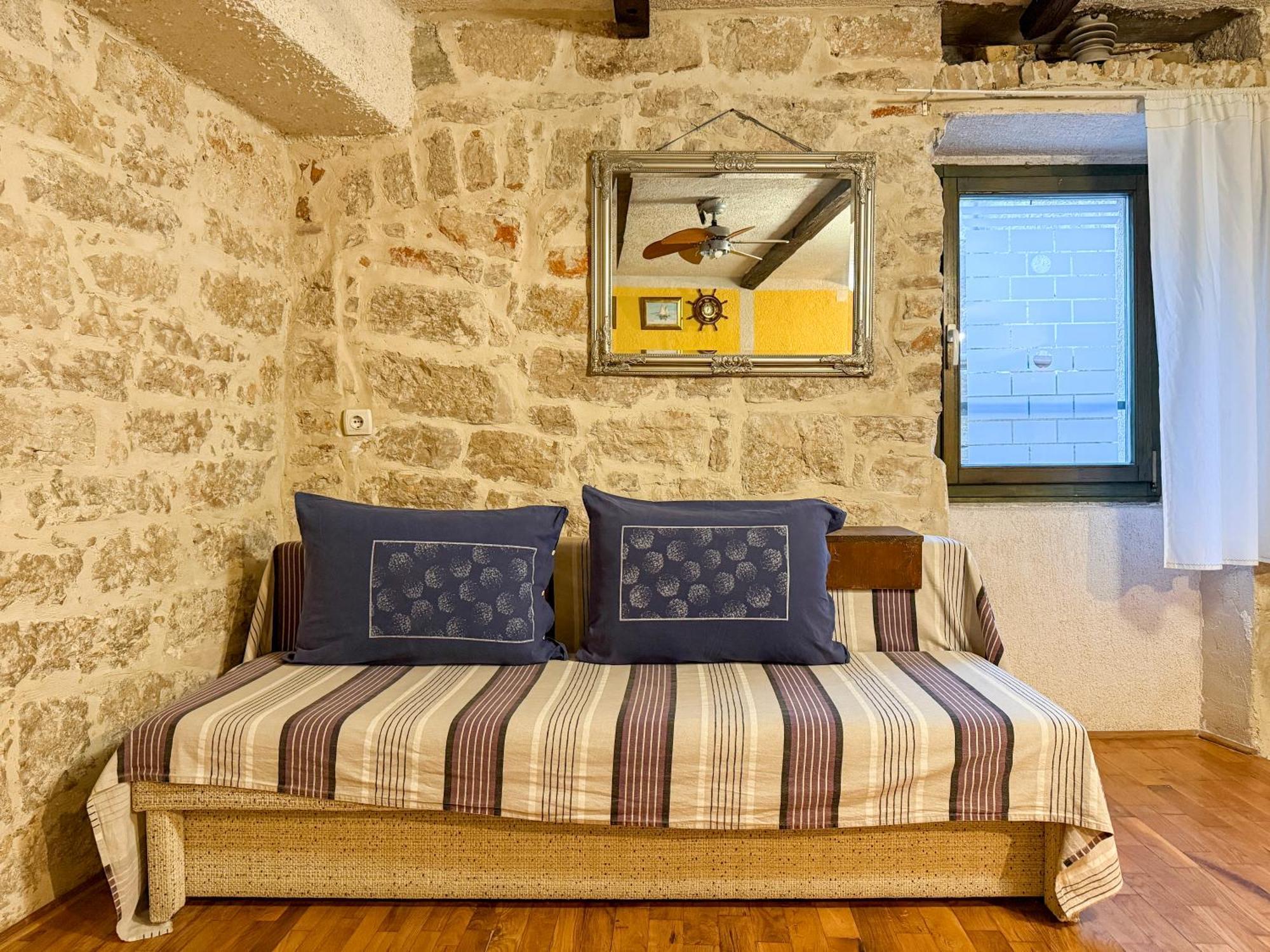 Voltera In Old Town, With Parking Nearby Apartment *