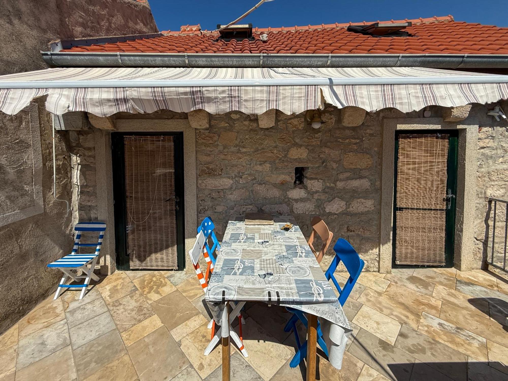 Apartment Voltera In Old Town, With Parking Nearby *
