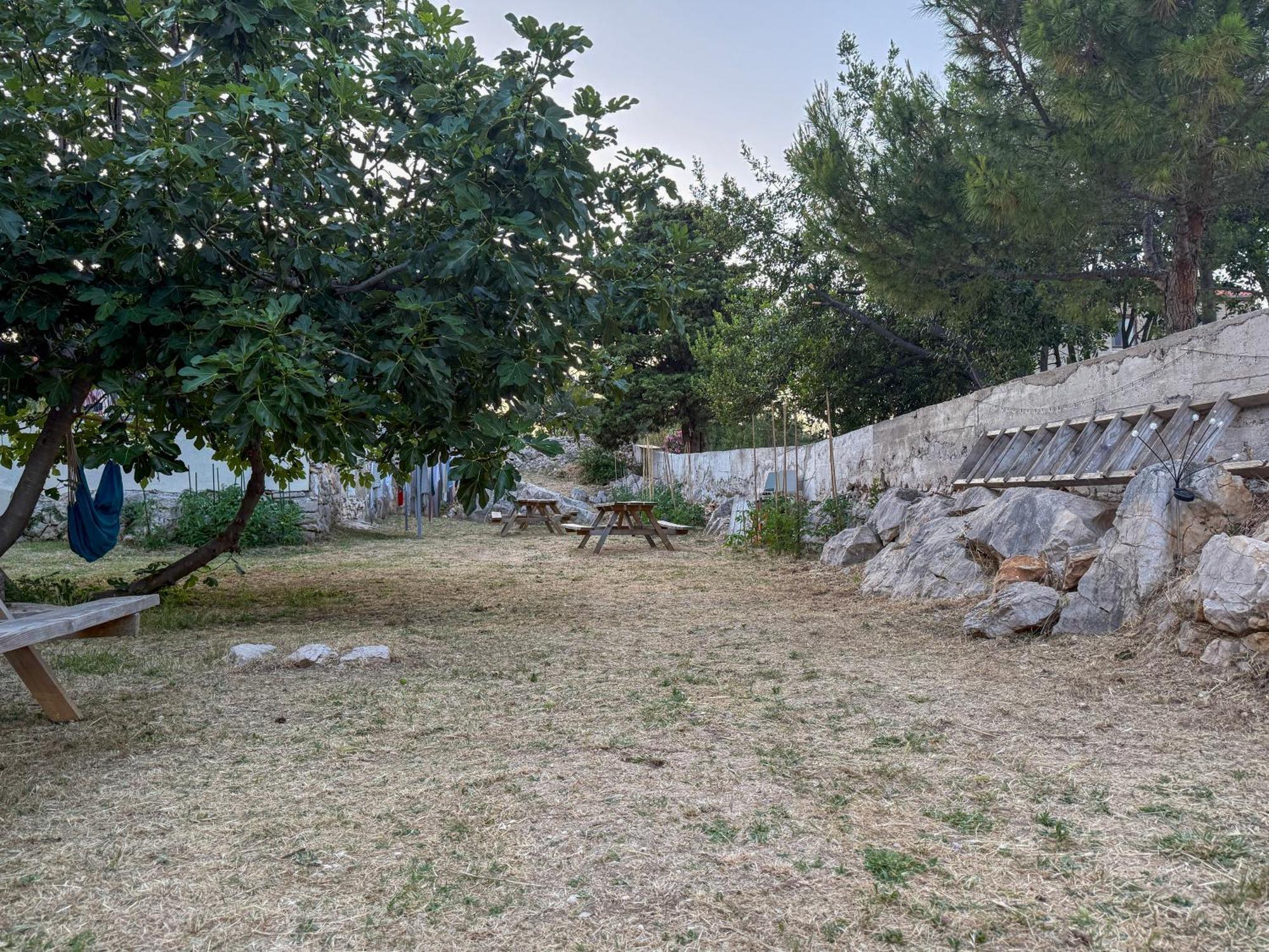 Voltera In Old Town, With Parking Nearby *