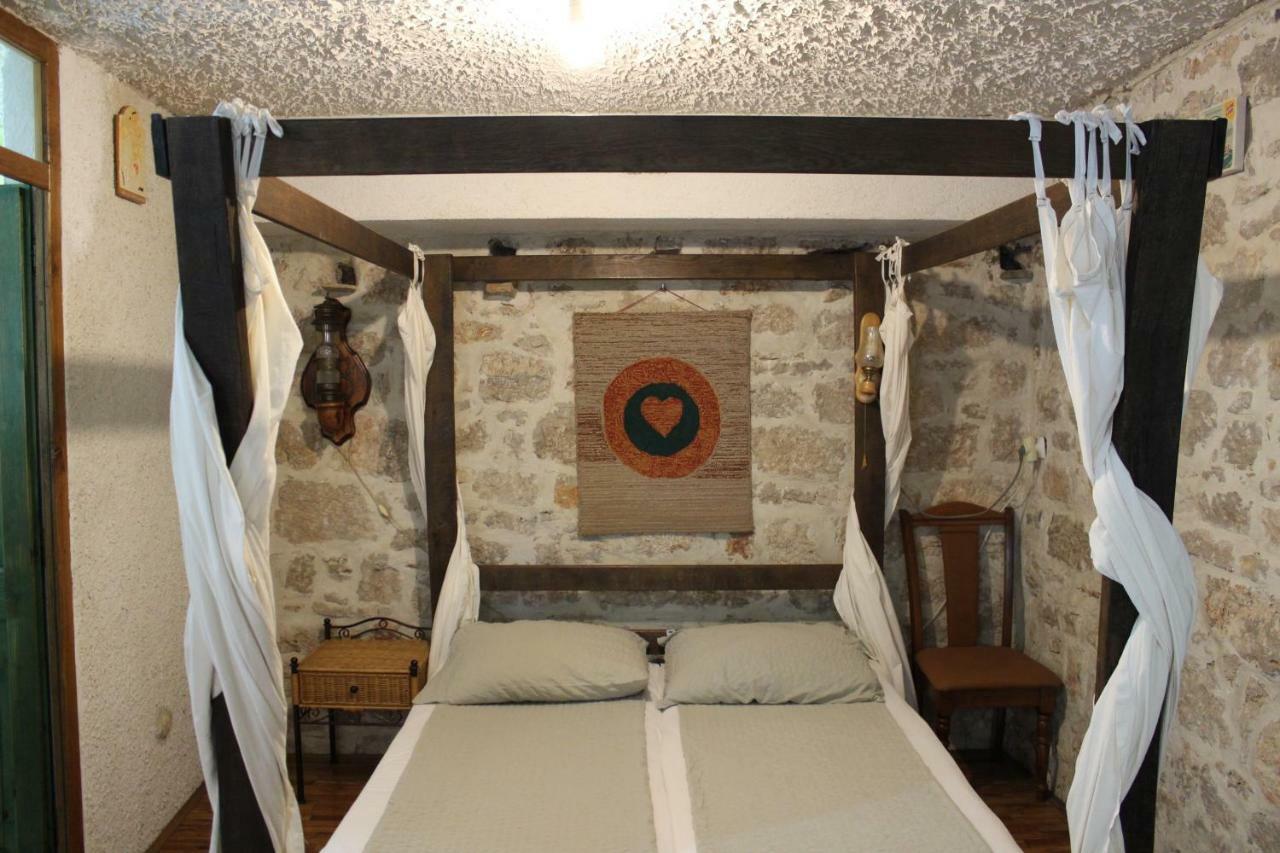 Apartment Voltera Parking Space Near The House Betina (Sibenik-Knin)