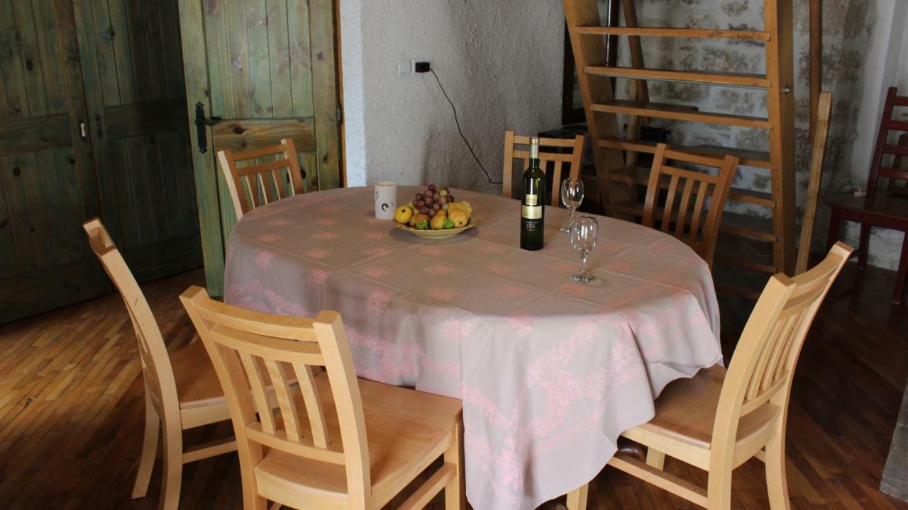 Apartment Voltera Parking Space Near The House Betina (Sibenik-Knin)