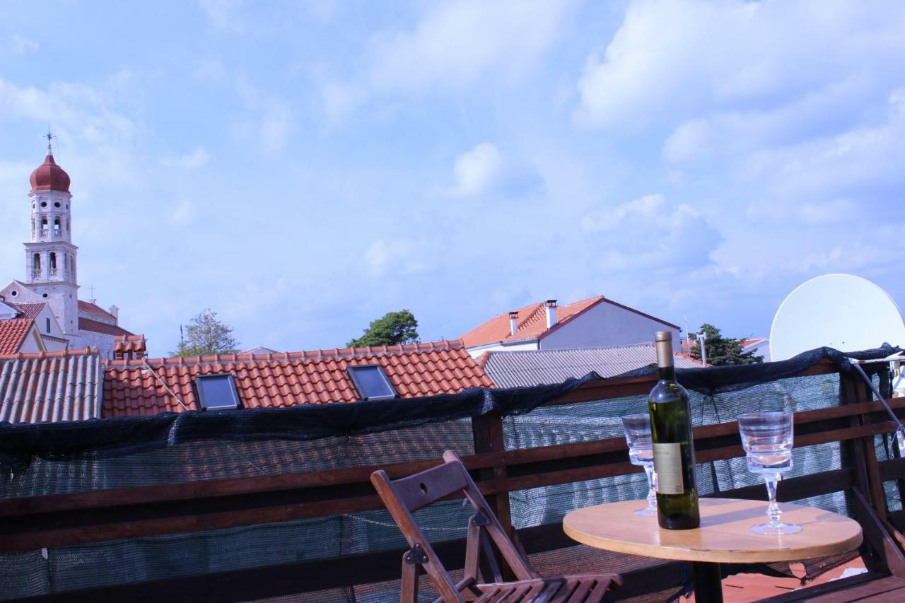 Voltera Parking Space Near The House Apartment Betina (Sibenik-Knin)